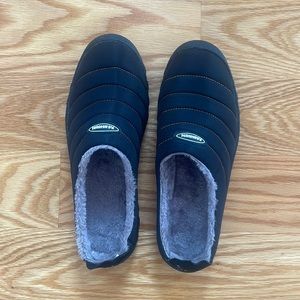 Black fashion slippers size 8/8.5. NEVER WORN